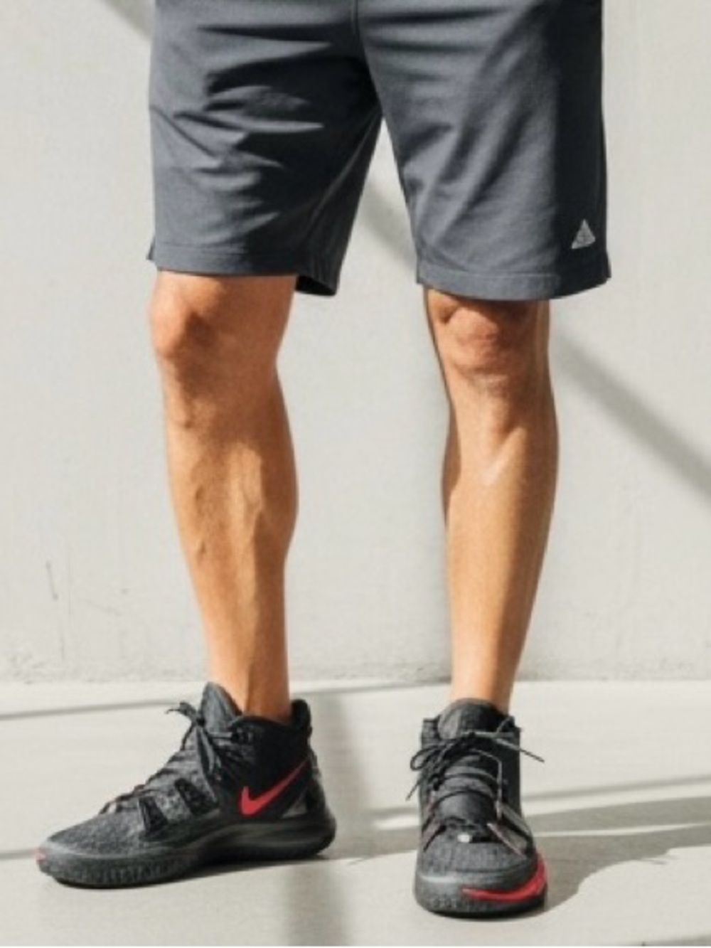 BRAND NEW Nike Kyrie Bred 7 Men's Black Athletic Shoes with Red Accents